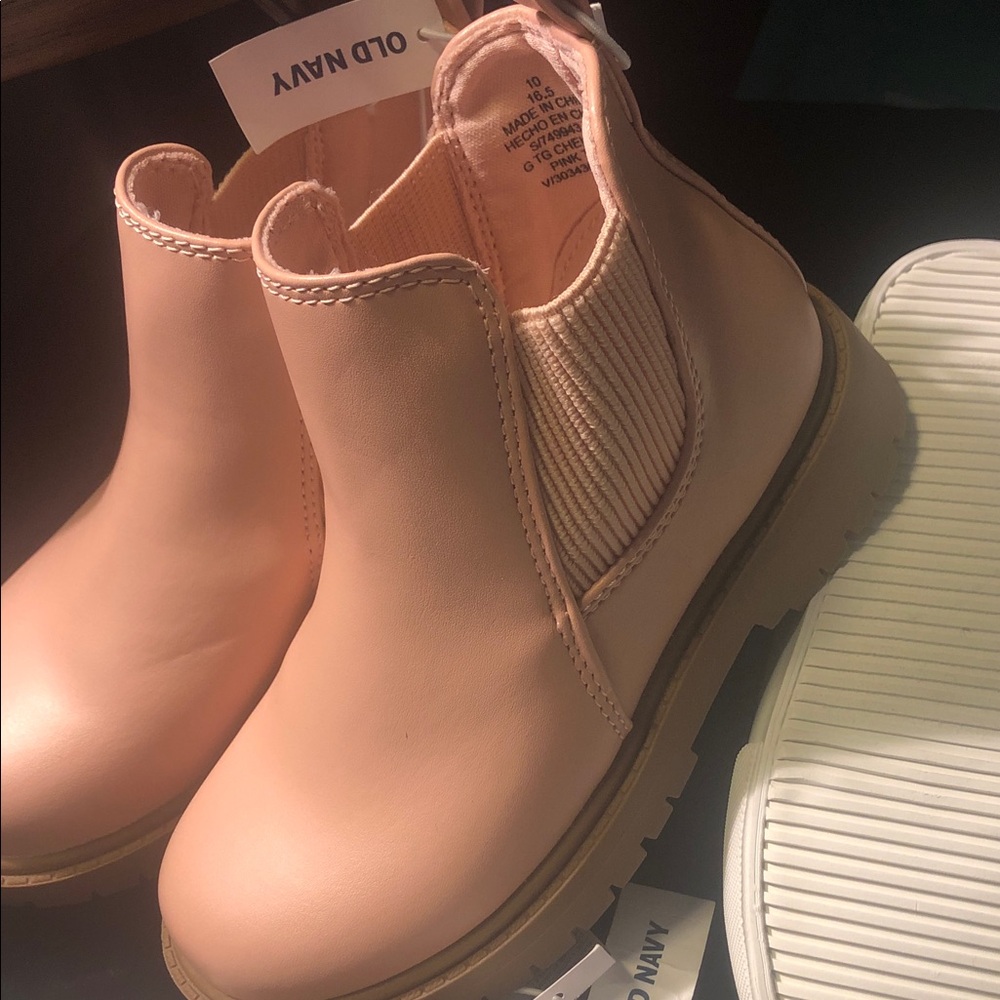 Old Navy kids size 10 (4)pr brand new shoes - Picture 8 of 8
